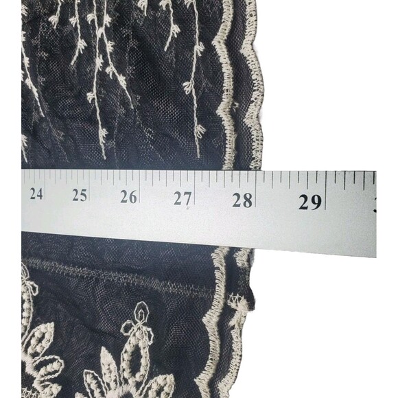 Capri Sheer Blouse Womens Small Black White Embroidery Lace Detail Lagenlook - Picture 9 of 10